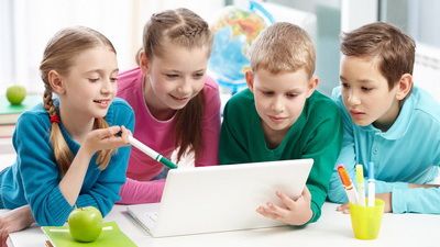 Baner Instytutu Pedagogiki
